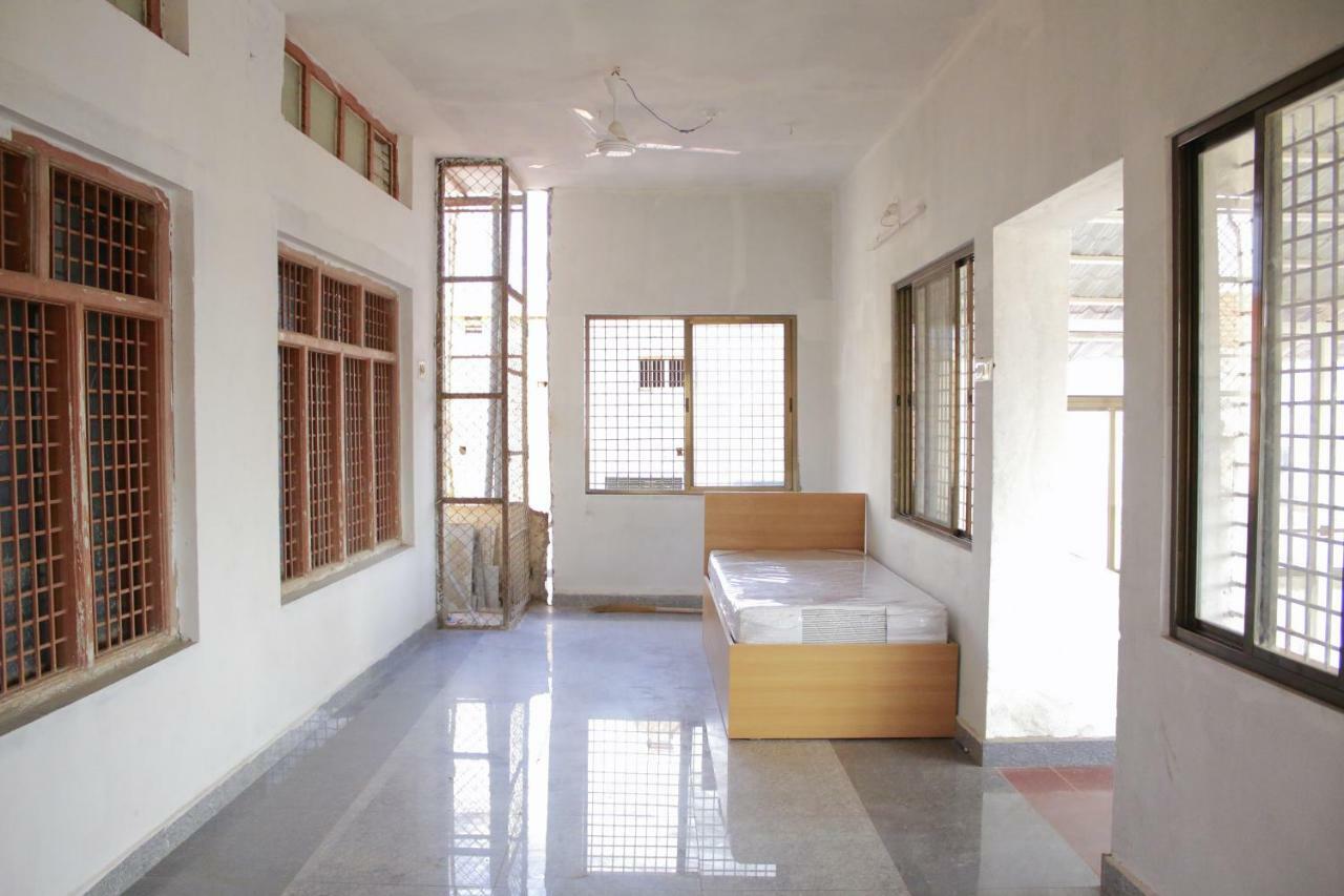 בדאמי Krishna Villa מראה חיצוני תמונה